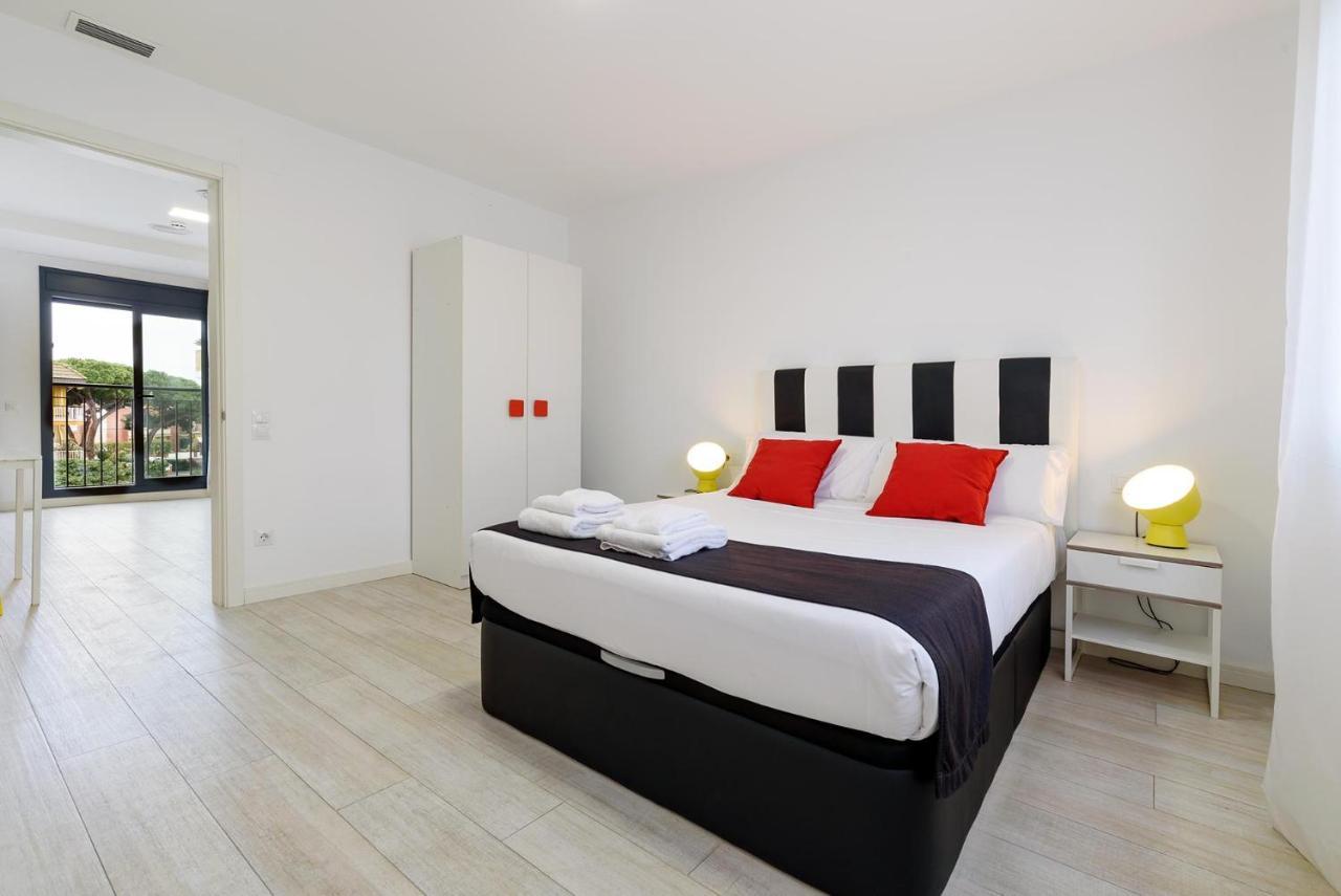 Castell Beach Aparthotel Castelldefels Eksteriør billede