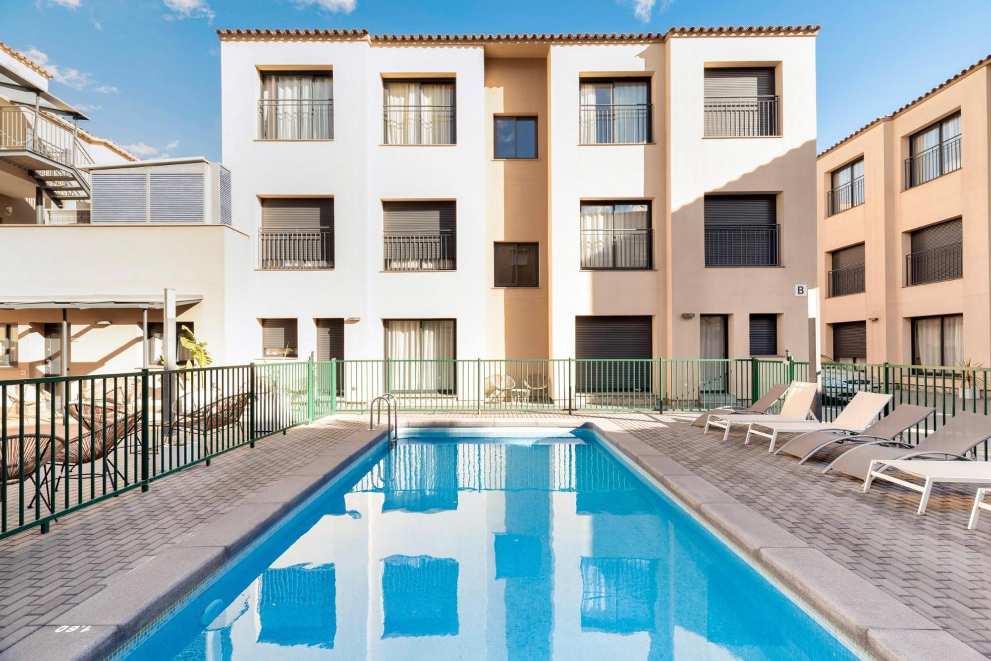 Castell Beach Aparthotel Castelldefels Eksteriør billede